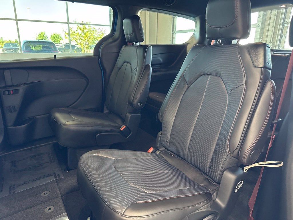 2027 Chrysler Pacifica PACIFICA SELECT AWD