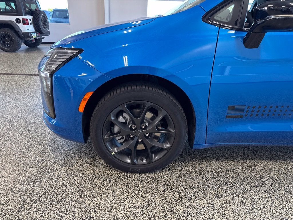 2027 Chrysler Pacifica PACIFICA SELECT AWD