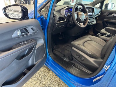 2027 Chrysler Pacifica PACIFICA SELECT AWD