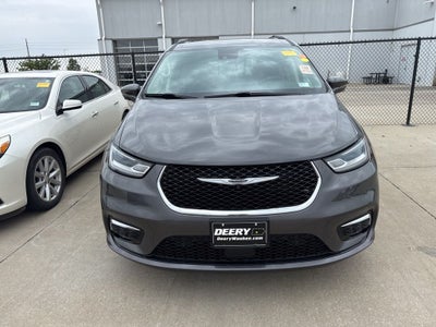 2022 Chrysler Pacifica Touring L AWD