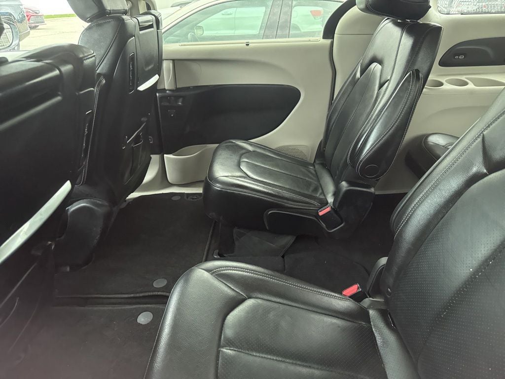 2022 Chrysler Pacifica Touring L AWD