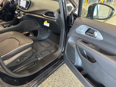 2026 Chrysler Pacifica PACIFICA LIMITED AWD