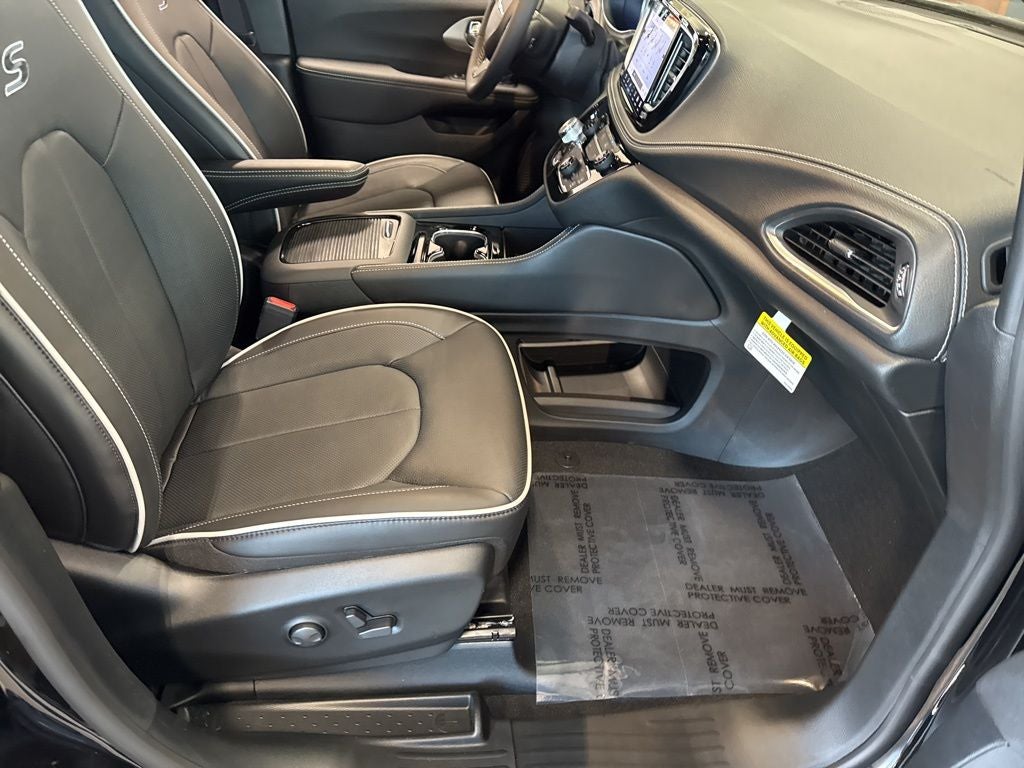 2026 Chrysler Pacifica PACIFICA LIMITED AWD