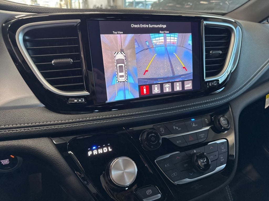 2026 Chrysler Pacifica PACIFICA LIMITED AWD