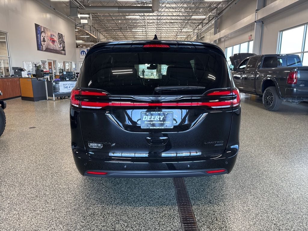 2026 Chrysler Pacifica PACIFICA LIMITED AWD
