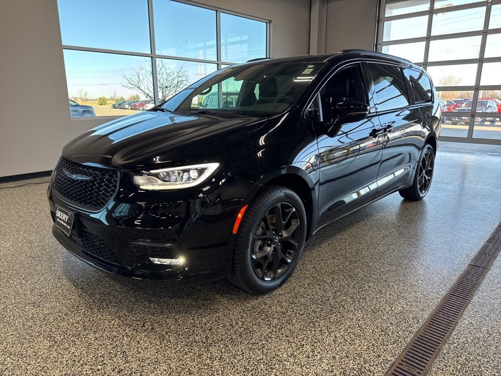 2026 Chrysler Pacifica PACIFICA LIMITED AWD