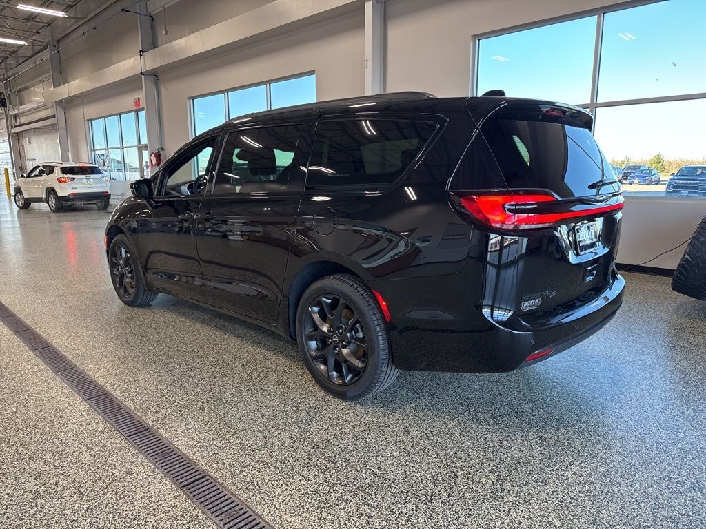 2026 Chrysler Pacifica PACIFICA LIMITED AWD