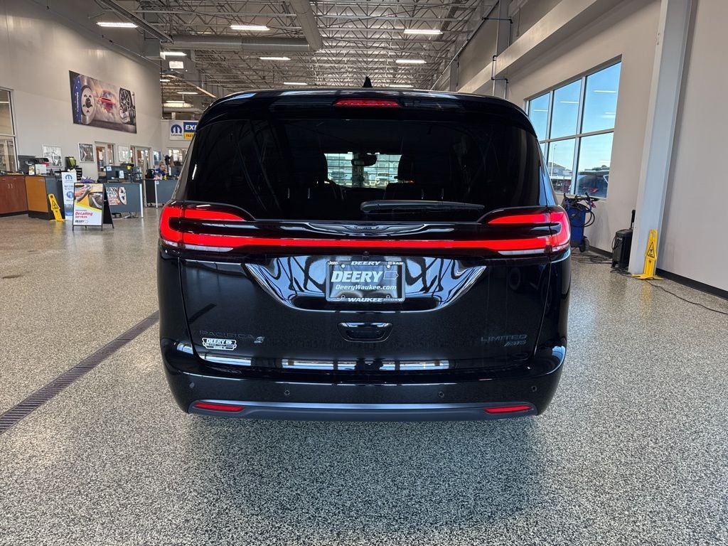 2026 Chrysler Pacifica PACIFICA LIMITED AWD