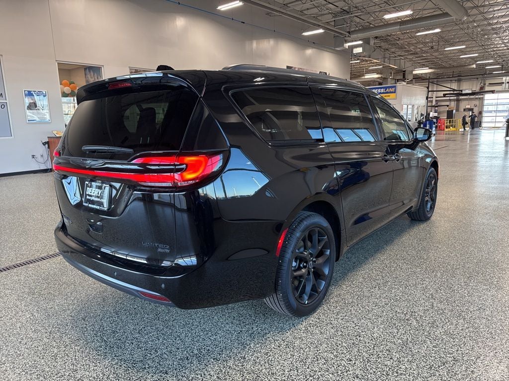 2026 Chrysler Pacifica PACIFICA LIMITED AWD