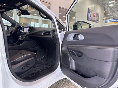 2026 Chrysler Pacifica PACIFICA LIMITED AWD