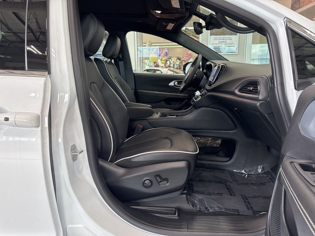 2026 Chrysler Pacifica PACIFICA LIMITED AWD