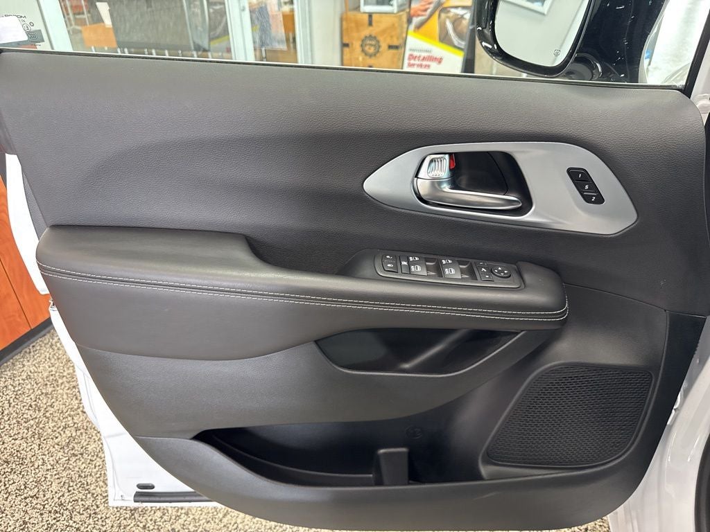 2026 Chrysler Pacifica PACIFICA LIMITED AWD