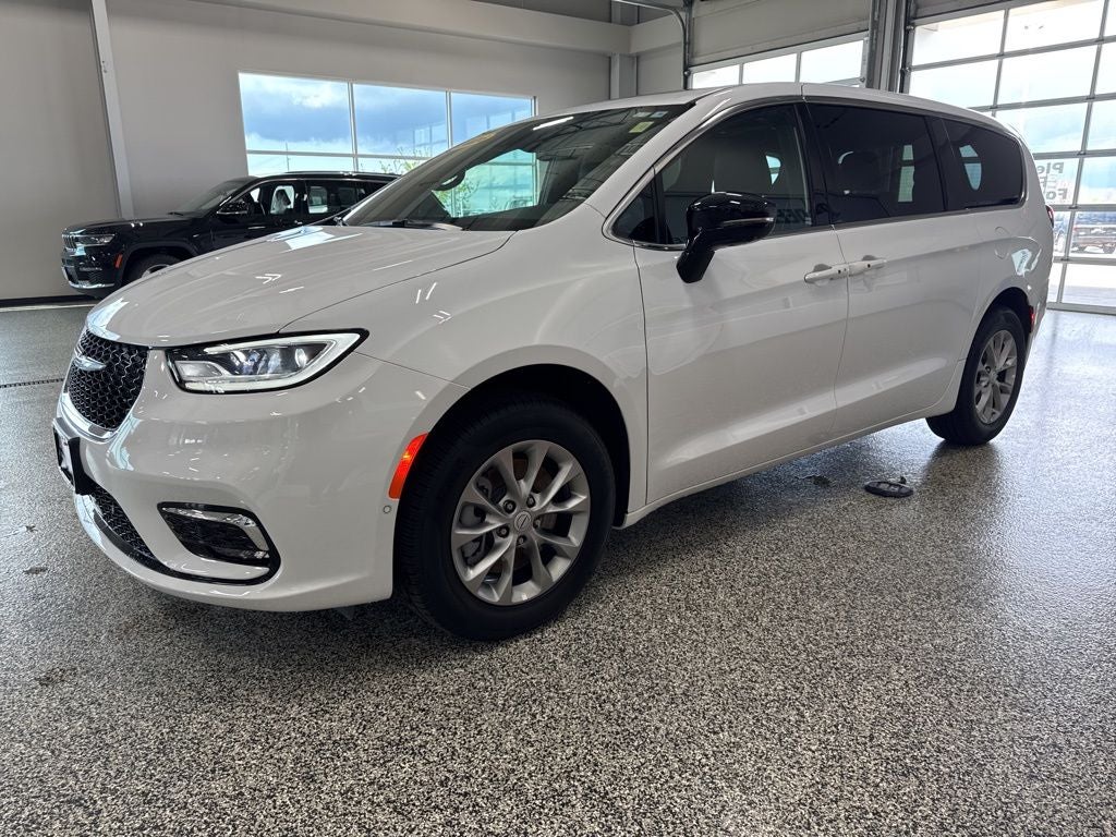 2026 Chrysler Pacifica PACIFICA LIMITED AWD