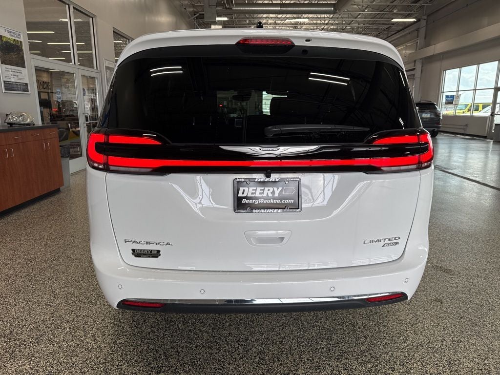 2026 Chrysler Pacifica PACIFICA LIMITED AWD