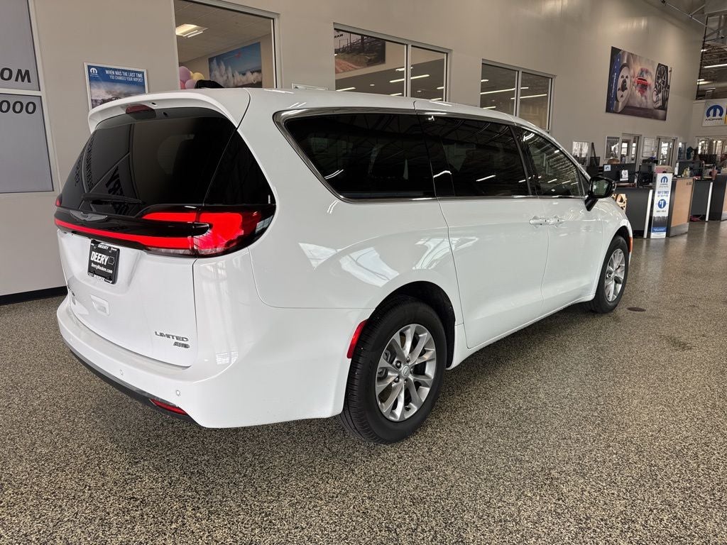2026 Chrysler Pacifica PACIFICA LIMITED AWD