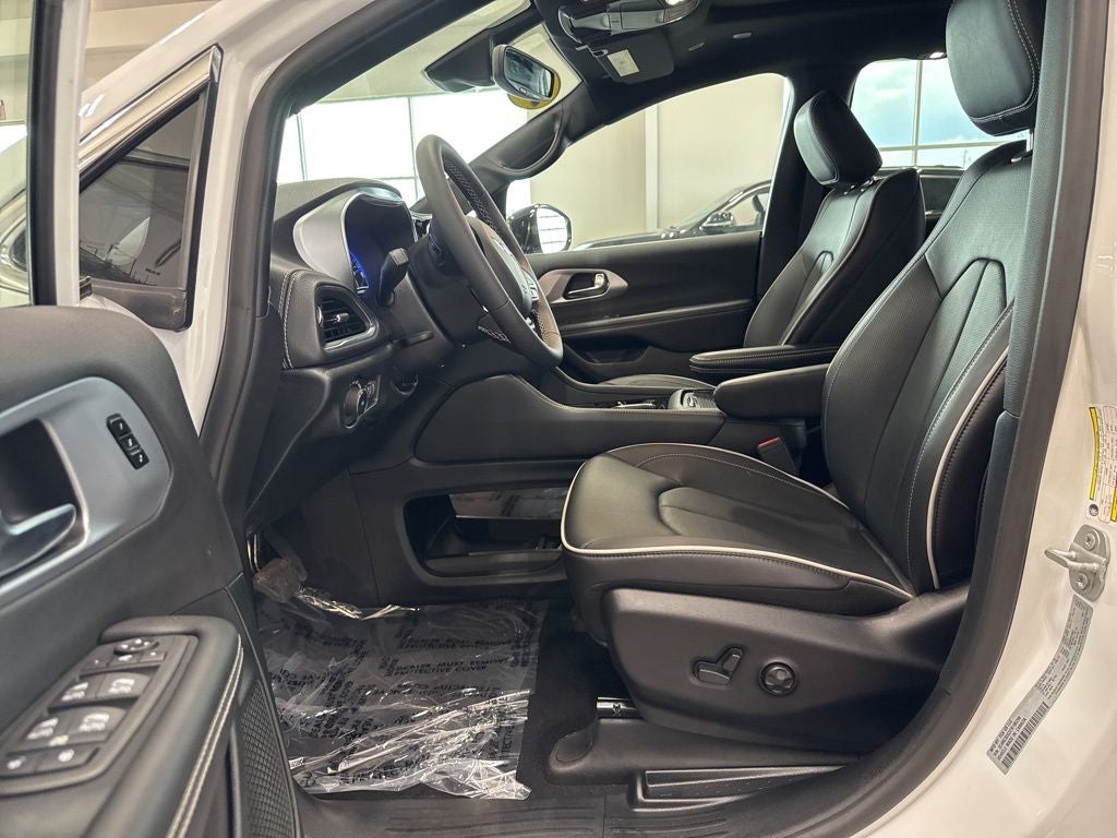 2026 Chrysler Pacifica PACIFICA LIMITED AWD