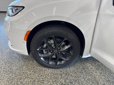 2026 Chrysler Pacifica PACIFICA LIMITED AWD