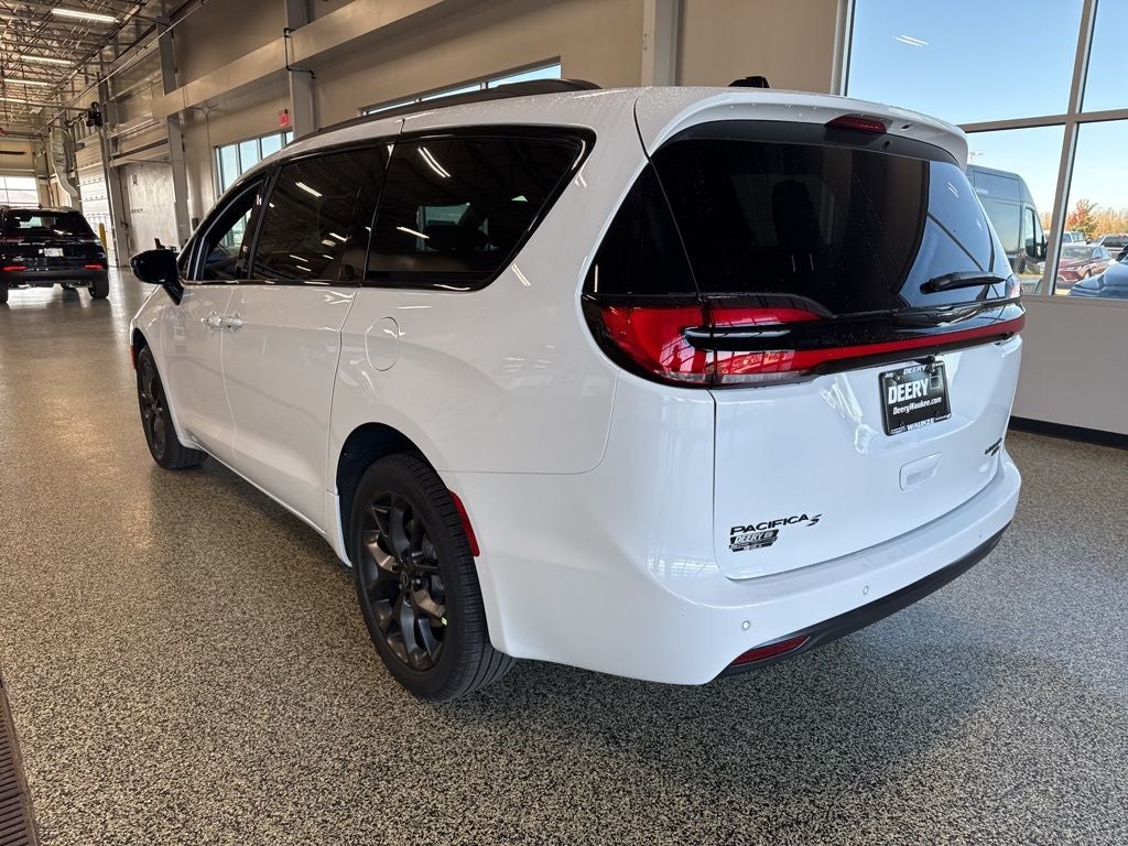 2026 Chrysler Pacifica PACIFICA LIMITED AWD
