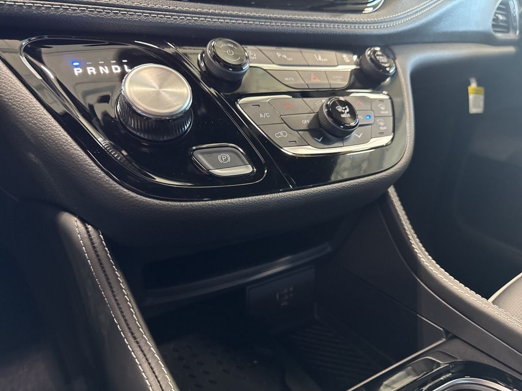 2026 Chrysler Pacifica PACIFICA LIMITED AWD