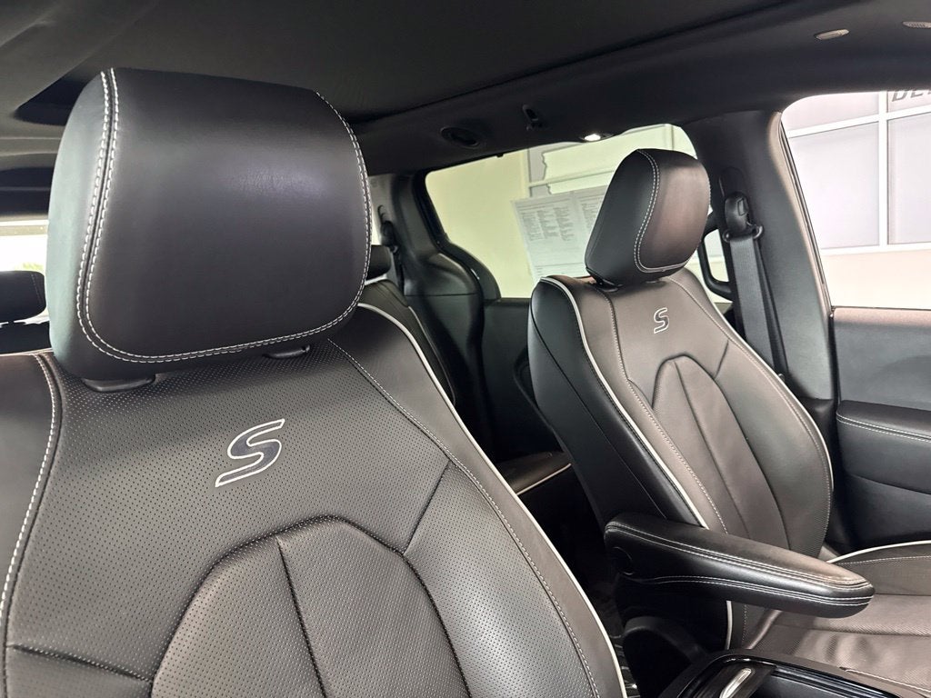 2025 Chrysler Pacifica Limited AWD