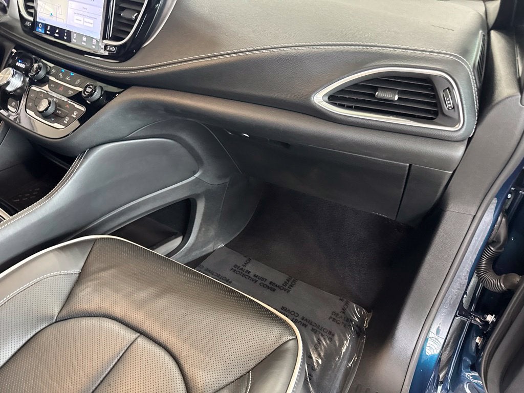 2025 Chrysler Pacifica Limited AWD