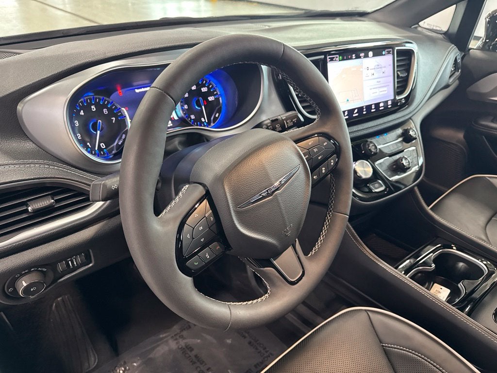 2025 Chrysler Pacifica Limited AWD