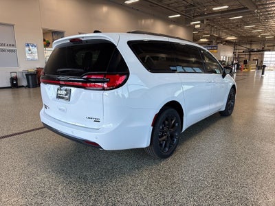 2026 Chrysler Pacifica PACIFICA LIMITED AWD