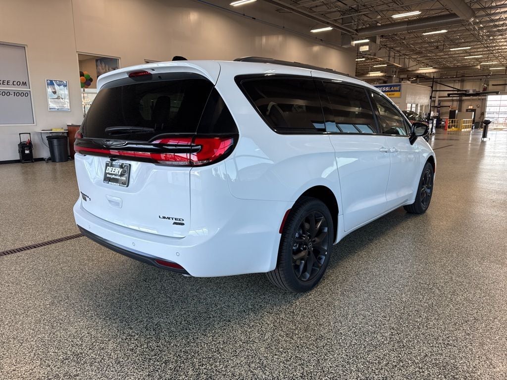 2026 Chrysler Pacifica PACIFICA LIMITED AWD