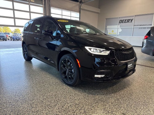 2026 Chrysler Pacifica PACIFICA LIMITED AWD