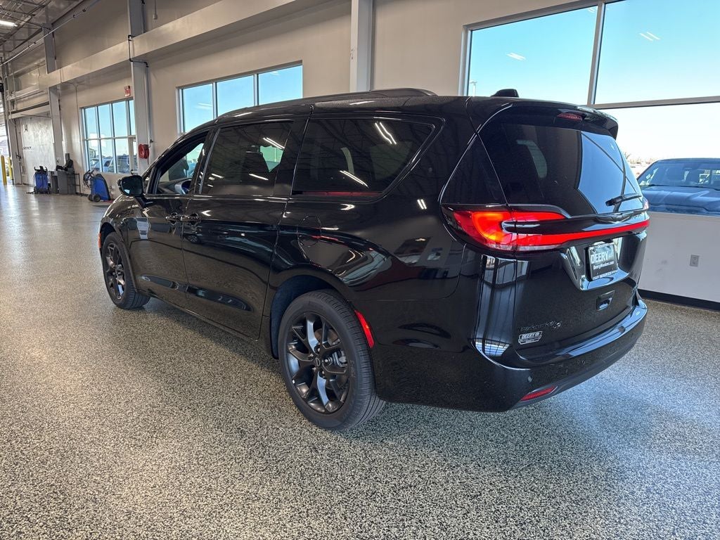 2026 Chrysler Pacifica PACIFICA LIMITED AWD