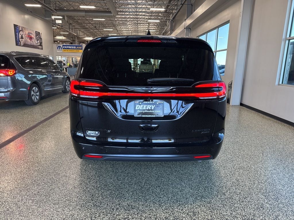 2026 Chrysler Pacifica PACIFICA LIMITED AWD