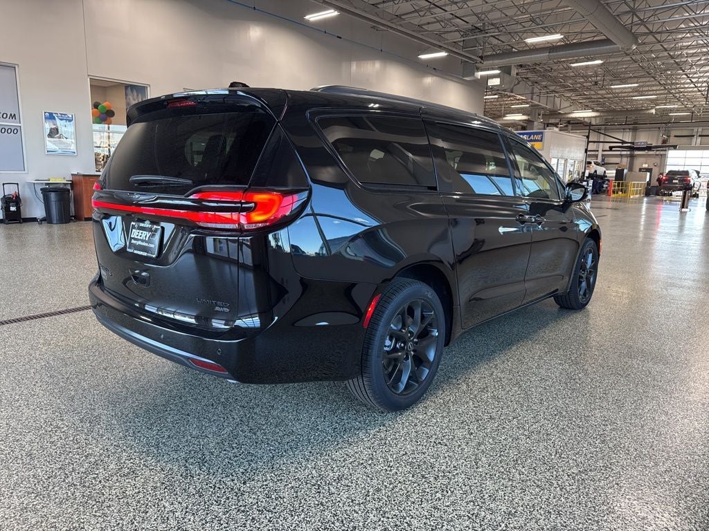 2026 Chrysler Pacifica PACIFICA LIMITED AWD