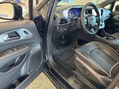 2026 Chrysler Pacifica PACIFICA LIMITED AWD