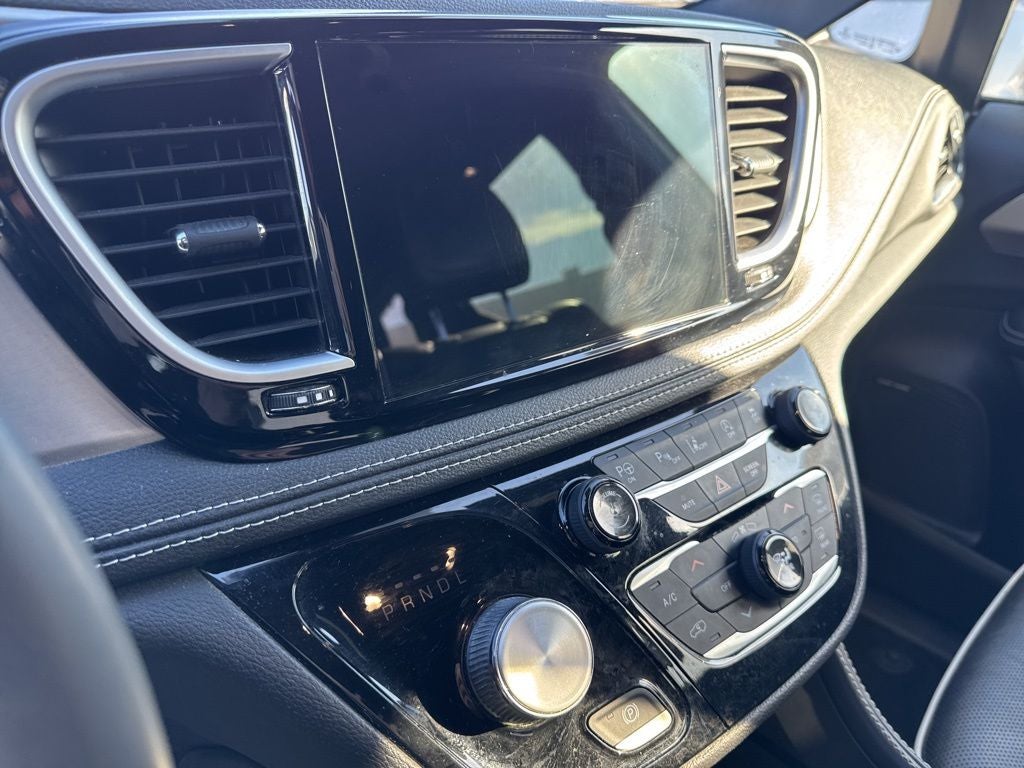 2022 Chrysler Pacifica Limited AWD