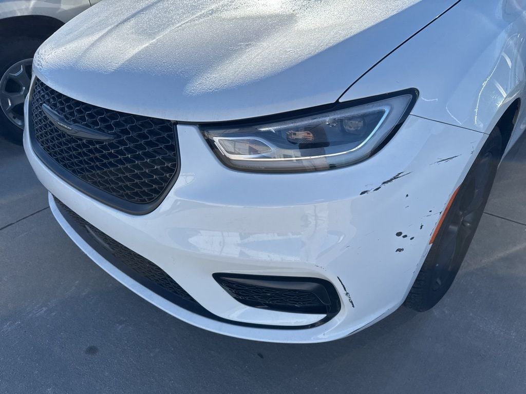 2022 Chrysler Pacifica Limited AWD