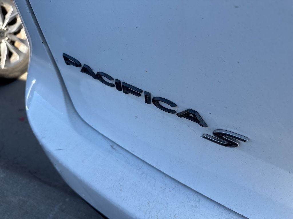 2022 Chrysler Pacifica Limited AWD