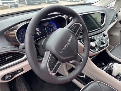 2024 Chrysler Pacifica Limited AWD