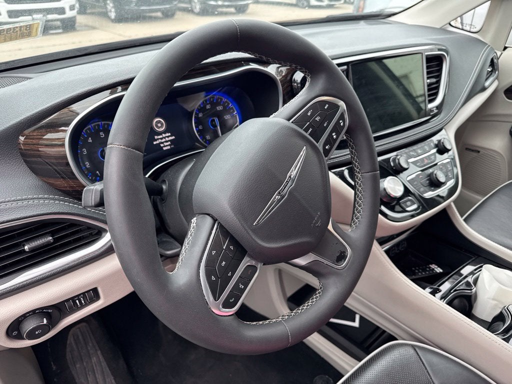 2024 Chrysler Pacifica Limited AWD