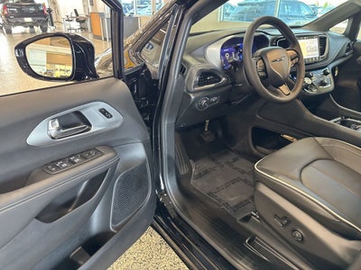 2026 Chrysler Pacifica PACIFICA LIMITED AWD