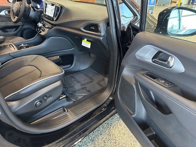 2026 Chrysler Pacifica PACIFICA LIMITED AWD