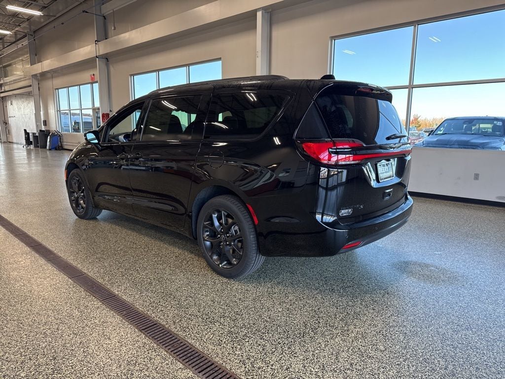 2026 Chrysler Pacifica PACIFICA LIMITED AWD