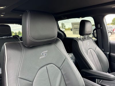 2027 Chrysler Pacifica PACIFICA LIMITED AWD