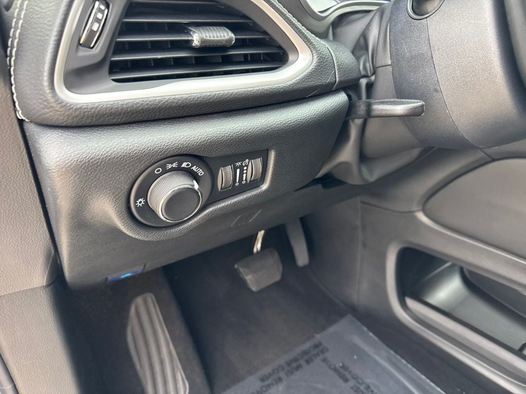 2027 Chrysler Pacifica PACIFICA LIMITED AWD