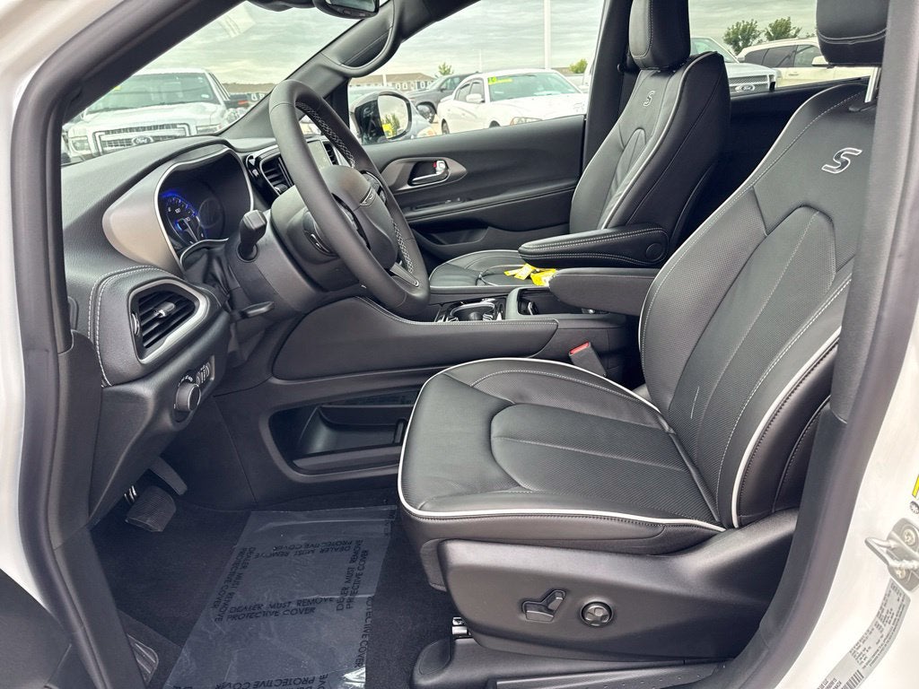 2027 Chrysler Pacifica PACIFICA LIMITED AWD
