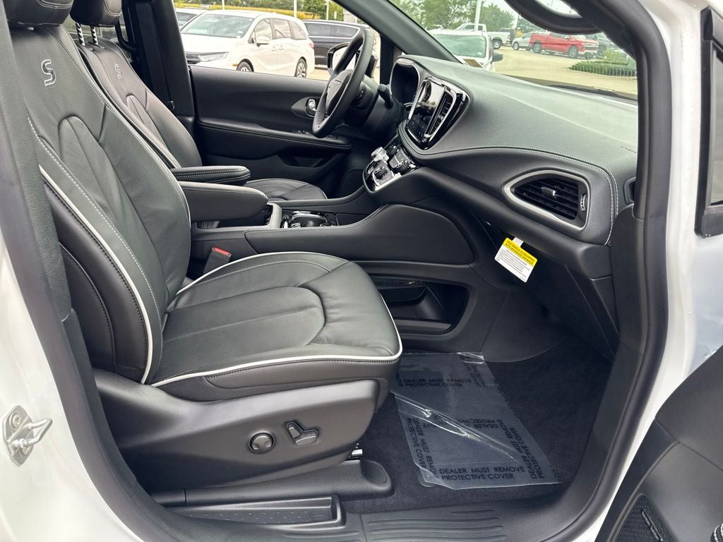 2027 Chrysler Pacifica PACIFICA LIMITED AWD