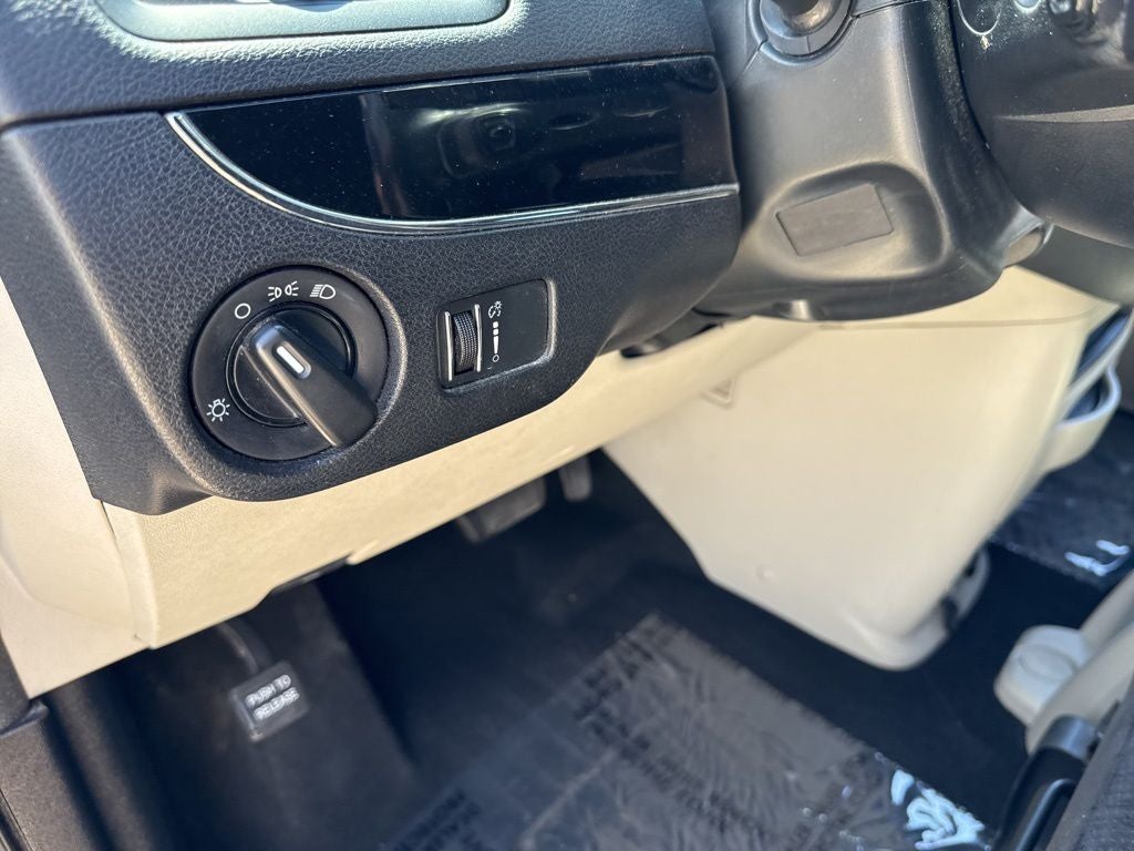 2014 Dodge Grand Caravan SE 30th Anniversary