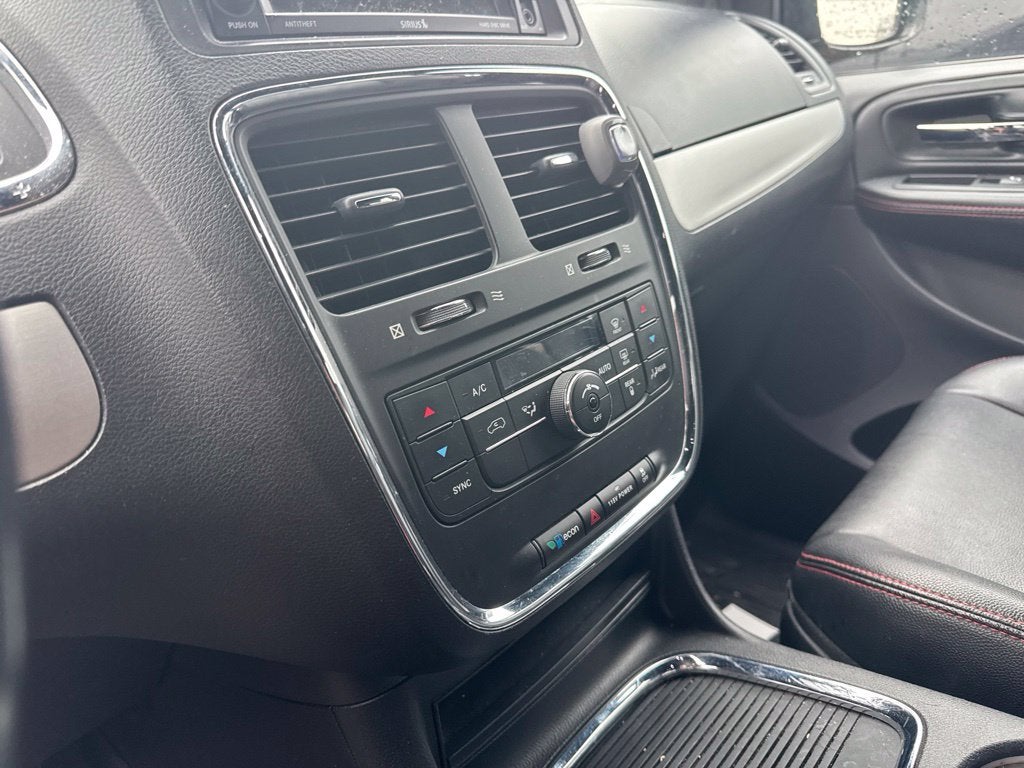 2016 Dodge Grand Caravan R/T