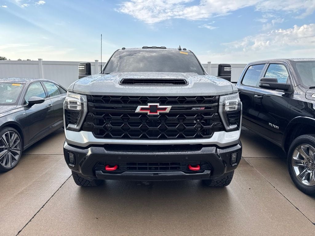 2025 Chevrolet Silverado 2500HD 4WD Crew Cab Standard Bed ZR2