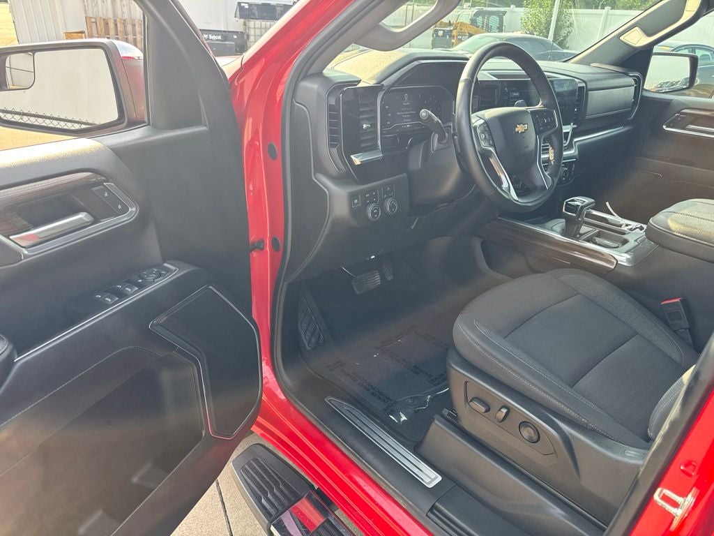 2024 Chevrolet Silverado 1500 4WD Crew Cab Short Bed LT