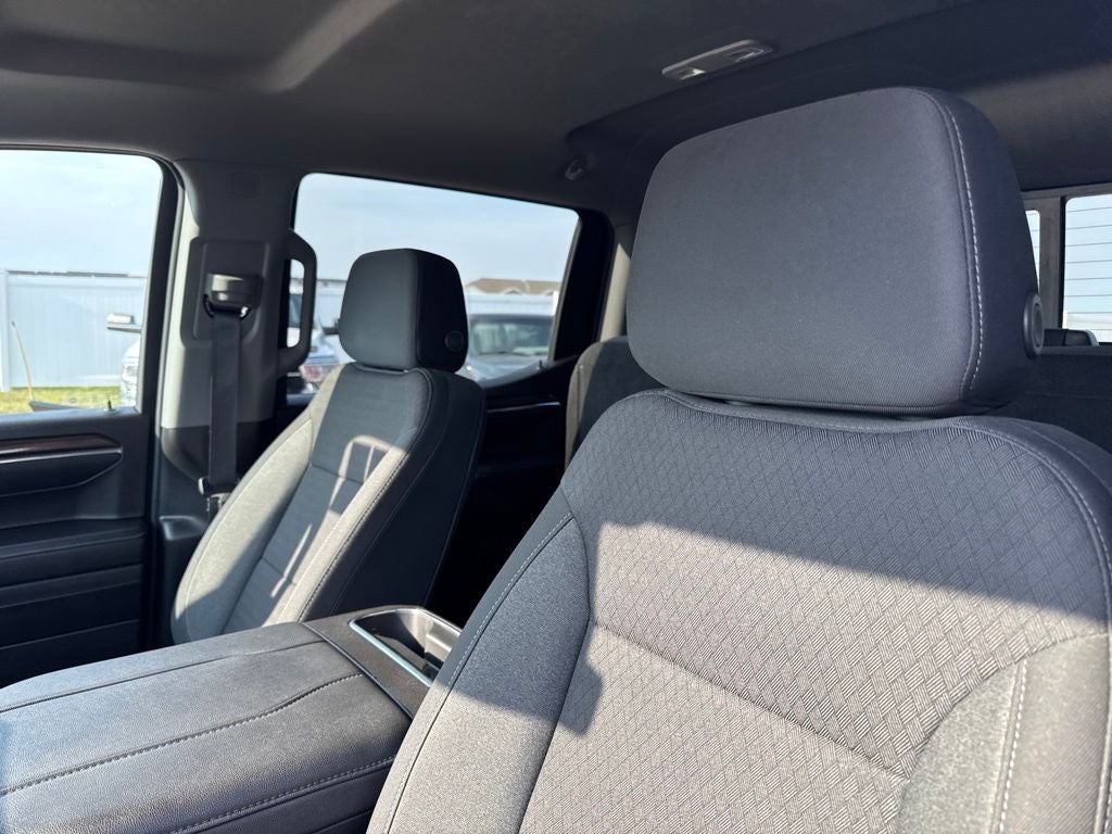 2024 Chevrolet Silverado 1500 4WD Crew Cab Short Bed LT